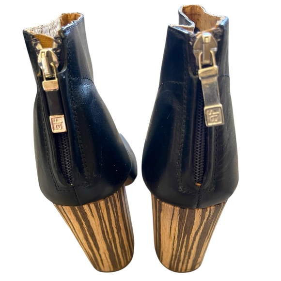 Alberto Fermani Size 9 Black Leather Peeptoe Booties - Picture 3 of 8